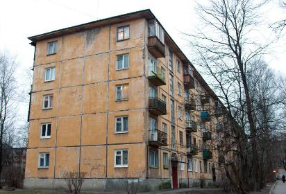 Вопрос эксплуатации домов серии 1-335 в Ангарске держит на контроле Сергей Бренюк